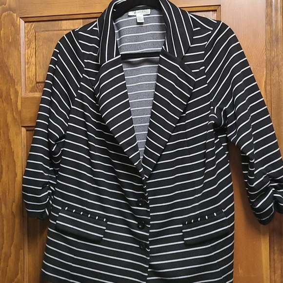 Dress Barn Jackets & Blazers - Dress barn 3/4 sleeve blazer